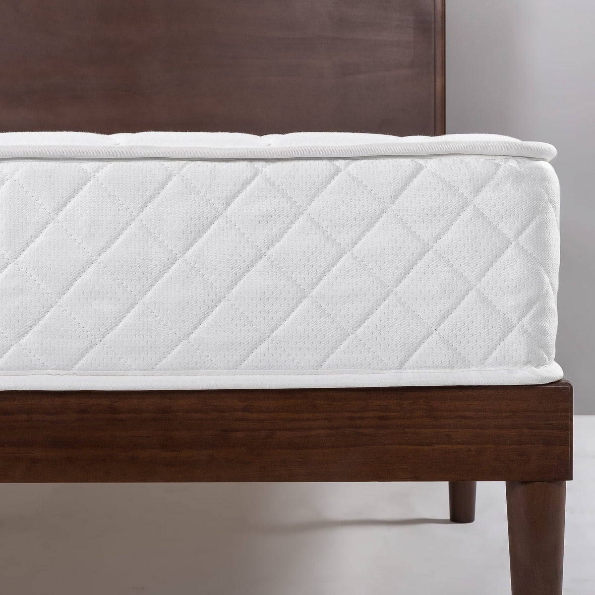 8 Quilted Hybrid of Comfort Foam and Pocket Spring Mattress. King