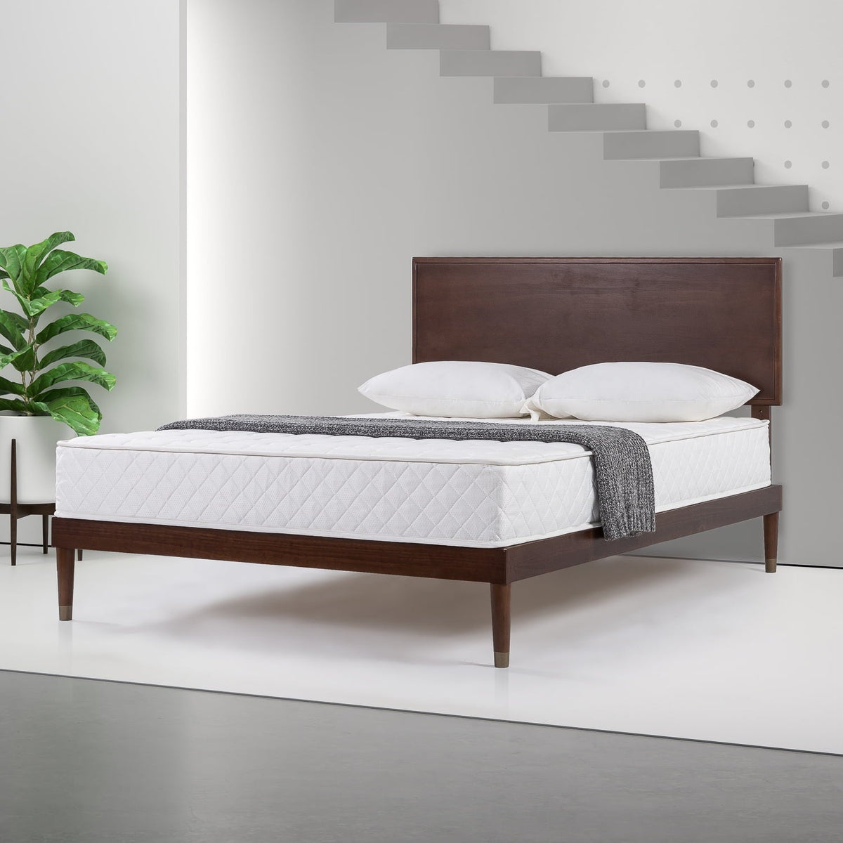 8 Quilted Hybrid of Comfort Foam and Pocket Spring Mattress. King