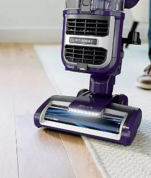 Shark ZD201 Lift - Away Upright Vacuum with Powerfin Roller - NEW IN Box!