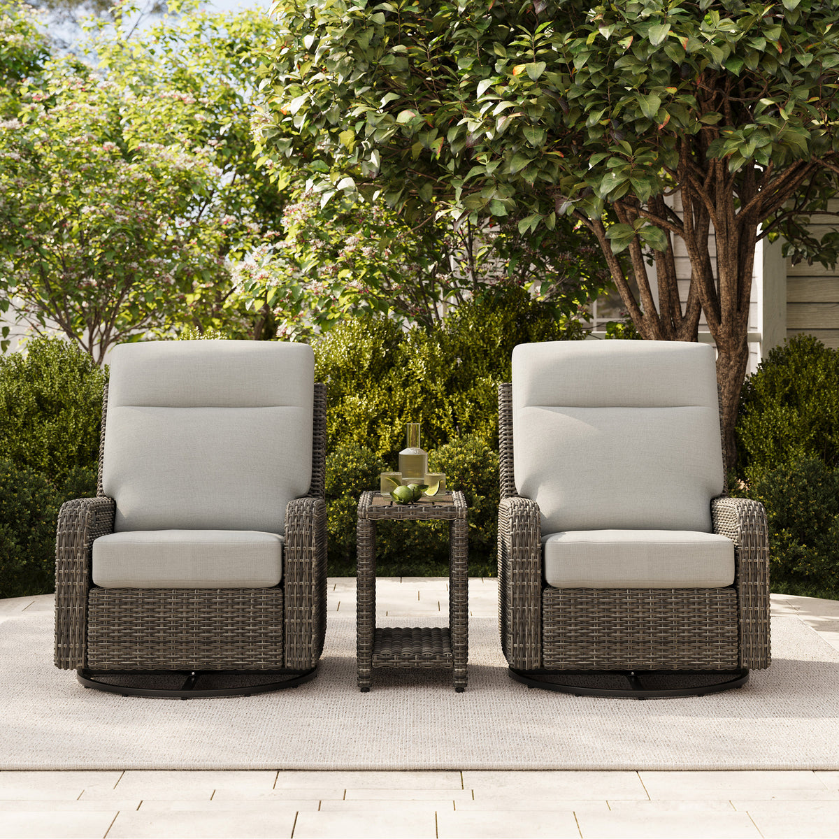 Thomasville Elko 3 - Piece Outdoor Swivel Glider Recliner Set