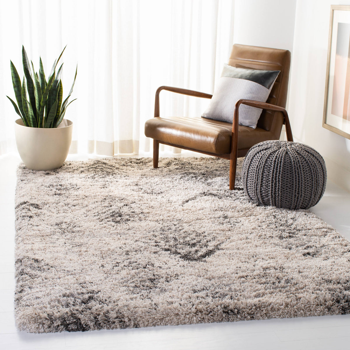 Safavieh Iceland Shag Collection ISG514A Cream / Grey Rug - 4' x 6'