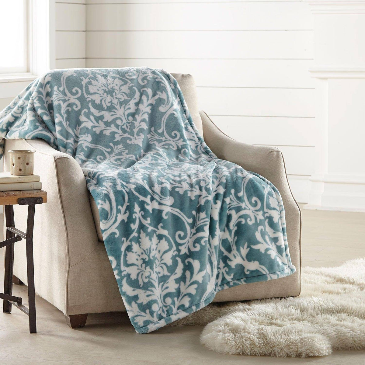Member's Mark Lounge Throw, 60" x 70" Adelina Teal