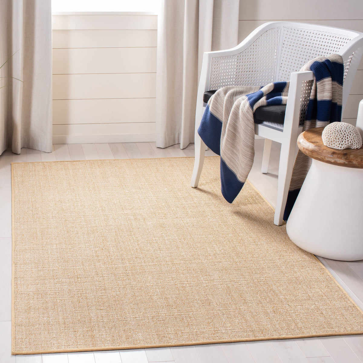 Safavieh Martha Stewart MSR9501C Beige / Ivory Rug - 4' x 6'