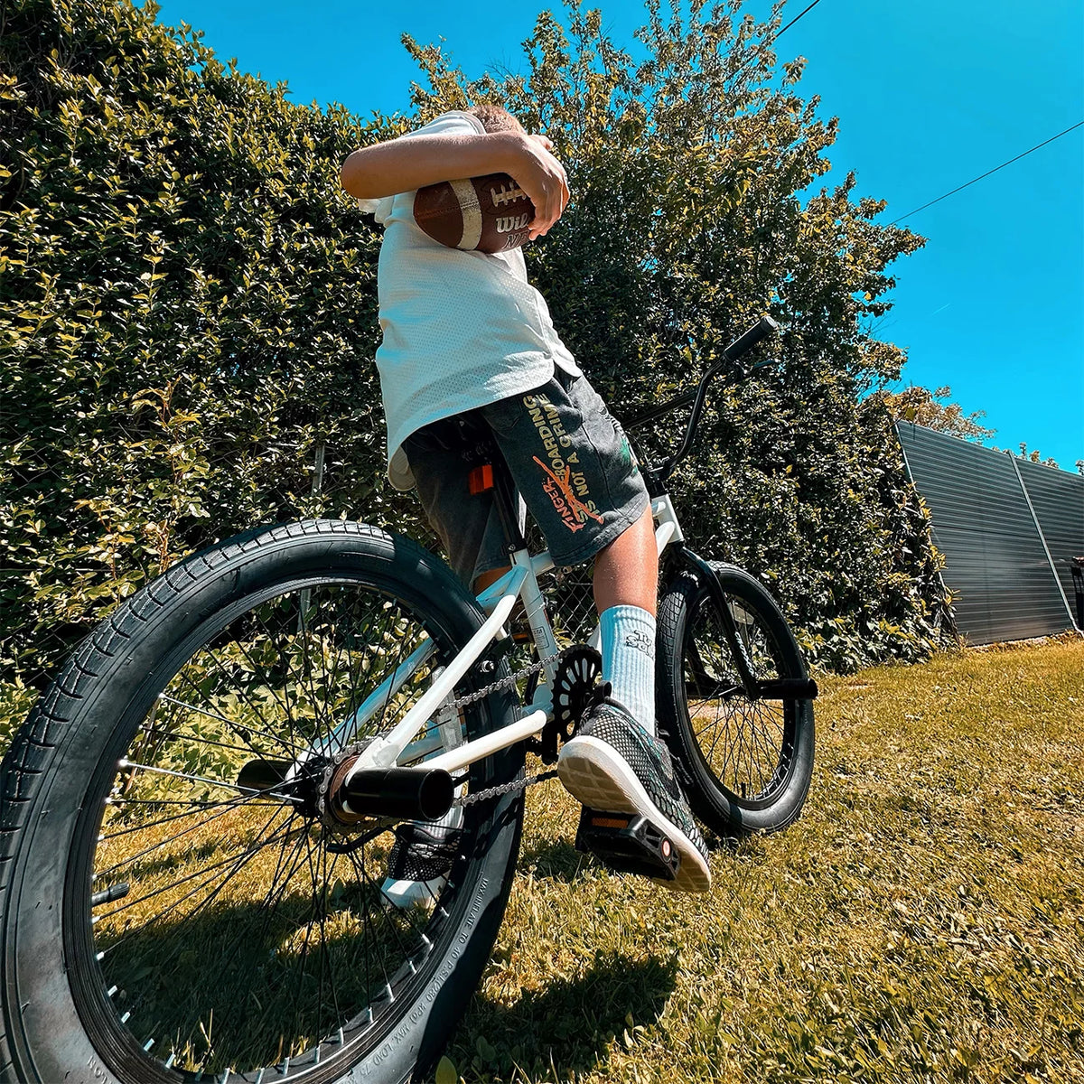 Cubsala 20 in Kids BMX Bike Freestylefor Age 6 - 14 Years Old Boys Girls with 4 Pegs, Black with Red Tires