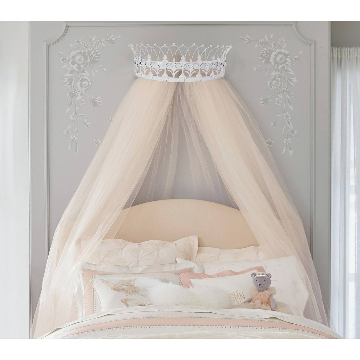 White Decorative Metal Curtain or Canopy Crown