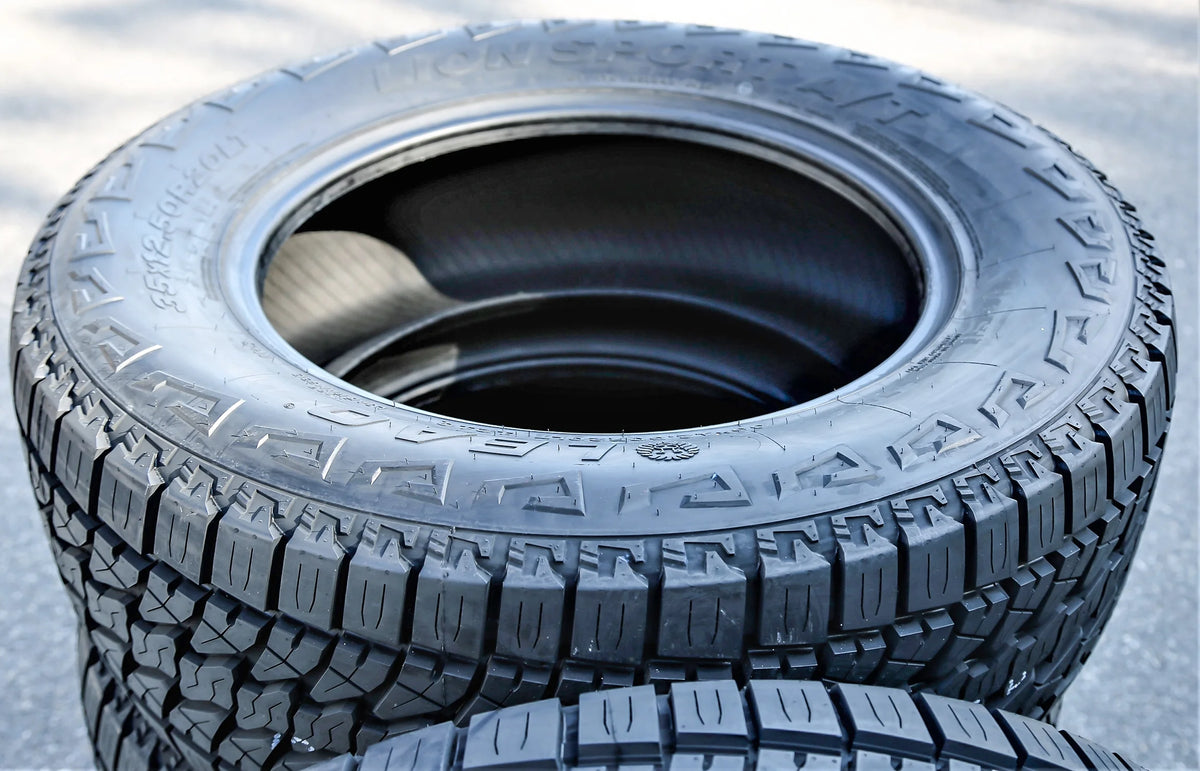 245/65R17 LION SPORT A/T 111T XL